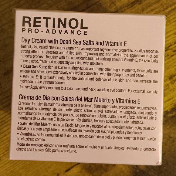 Delfanti Milano Retinol Pro-Advance Day Cream with Dead Sea Minerals & Vitamin E - Picture 3 of 8